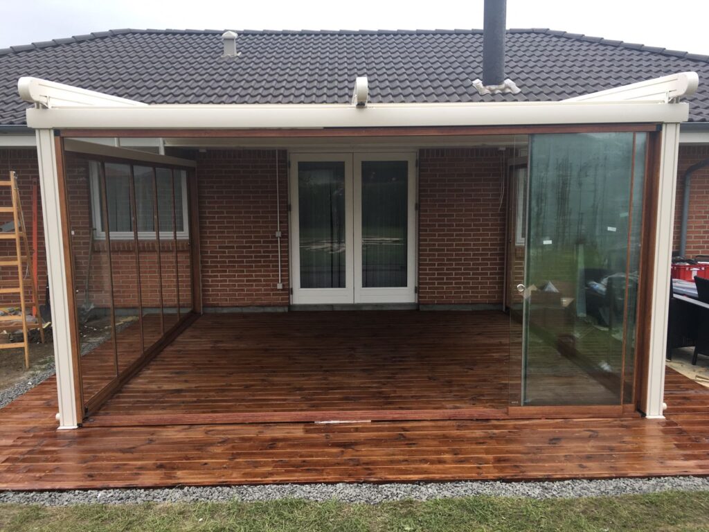 contemporary conservatory system for residential projects