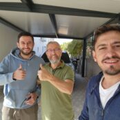 Konya'da villa otoparkı için modern alüminyum carport sistemi