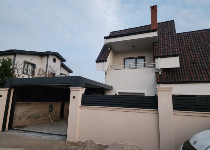 Konya'da lüks konut için uygulanan araç koruma carport sistemi